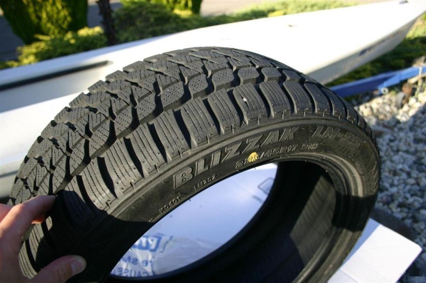 Шины Bridgestone Blizzak LM-25