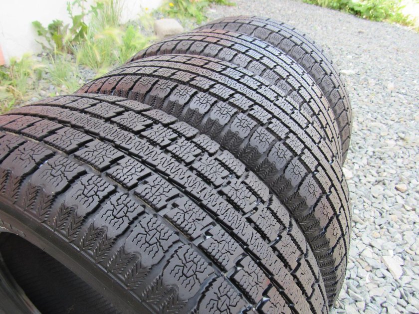 Резина Тойо зимняя липучка