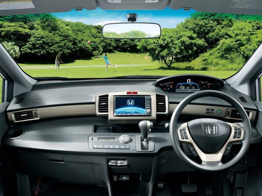 Honda freed Hybrid