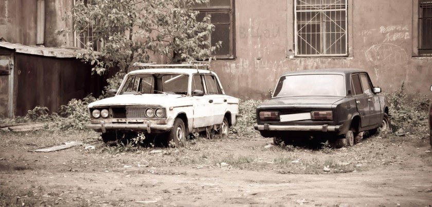 Советские дворы с машинами