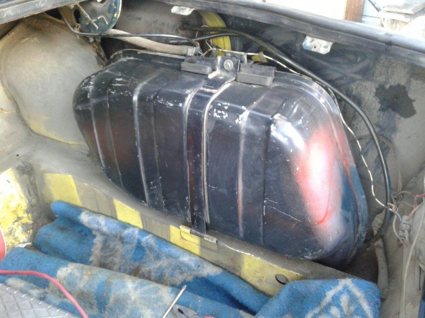 Топливный бак ВАЗ 2103