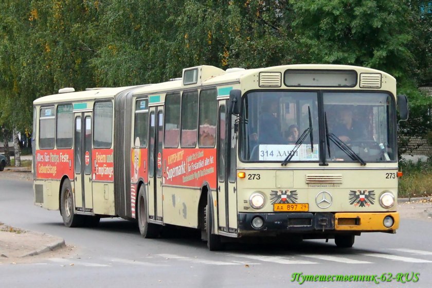 Мерседес о305