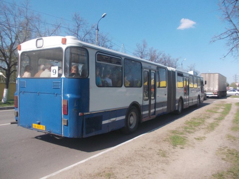 Mercedes-Benz o 305 gg