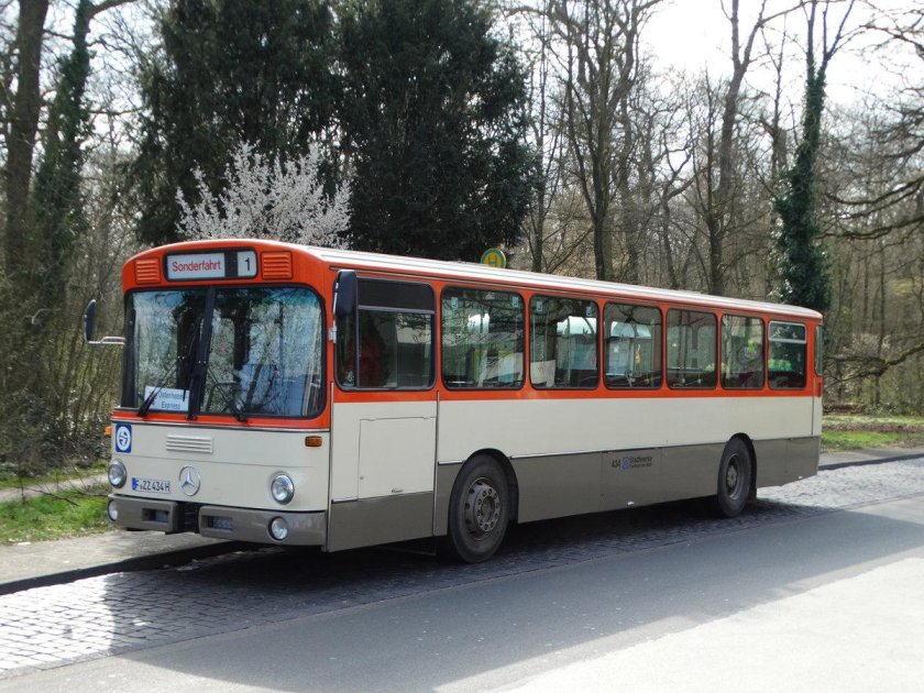Mercedes-Benz o305 автобус