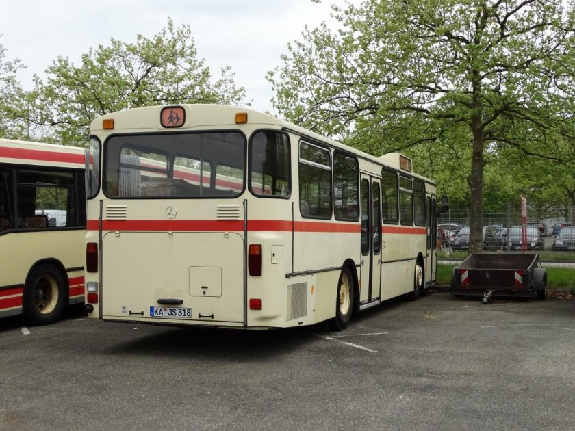 Mercedes-Benz o 305 gg
