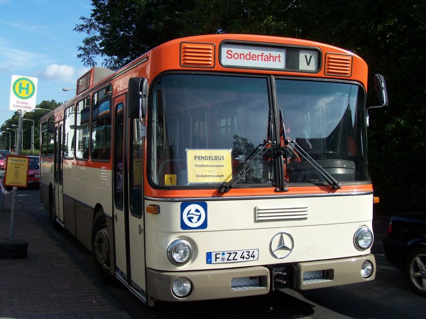 Мерседес Бенц 0305