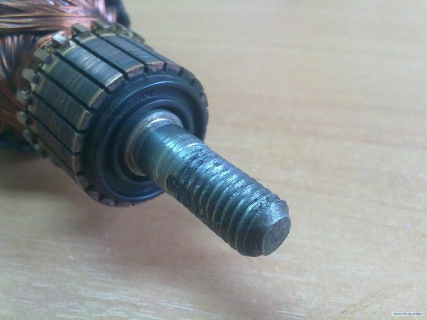 Нарезать резьбу на валу электродвигателя