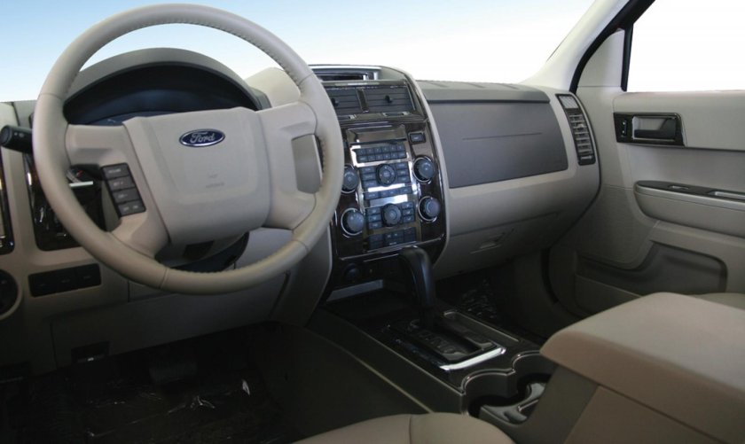 Ford Escape 2010 салон