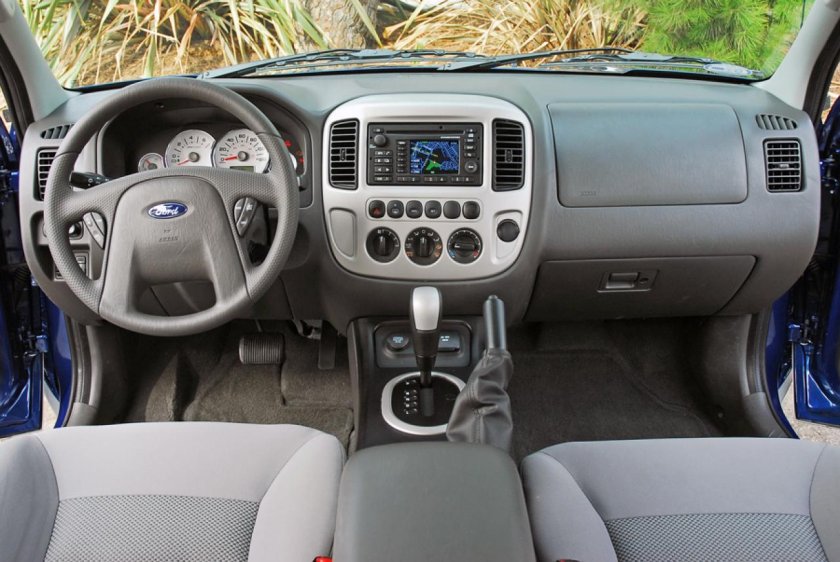 Форд Эскейп 2005 салон