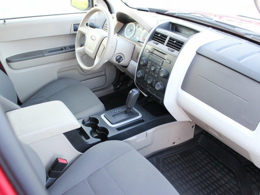 Форд Эскейп 2008 салон