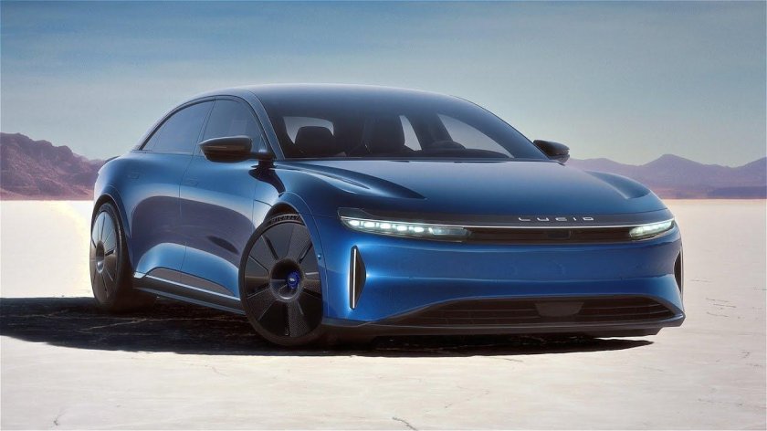 Американский электрокар Lucid сзади