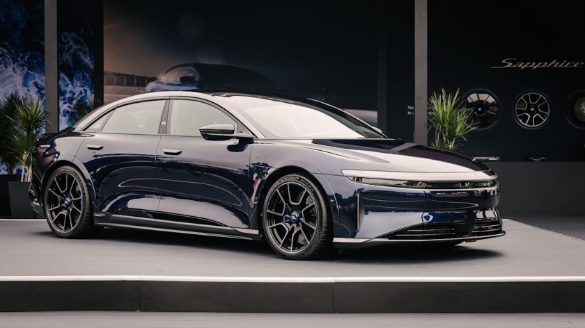 Lucid Air электромобиль