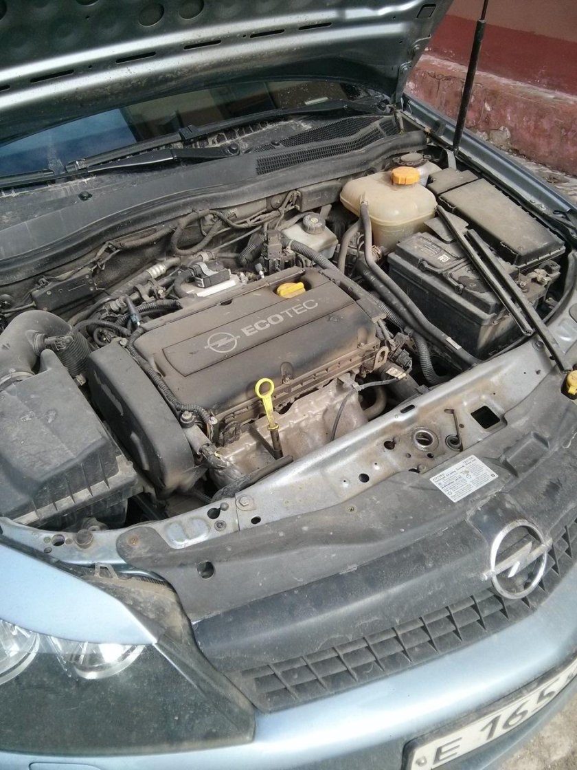 Подкапотное Опель Астра h