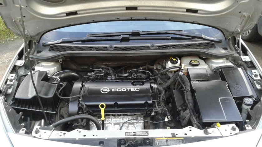 Opel Astra h 1.6 под капотом