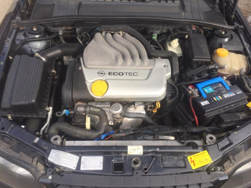 Opel Vectra b под капотом