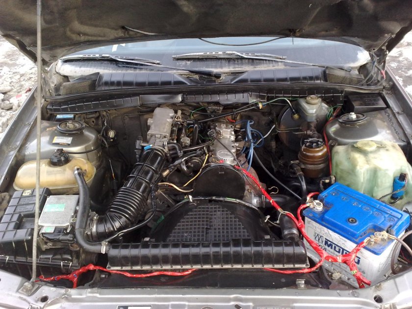 Опель Омега а 2.0 под капотом