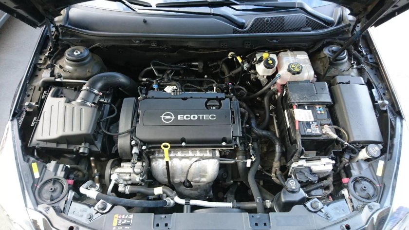 Opel Insignia 1.8 двигатель