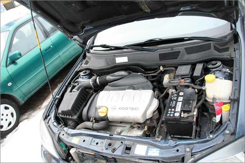 Opel Astra g подкапотка