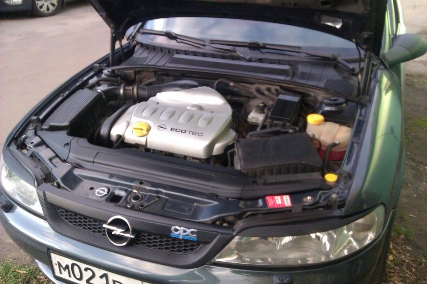 Opel Vectra под капотом