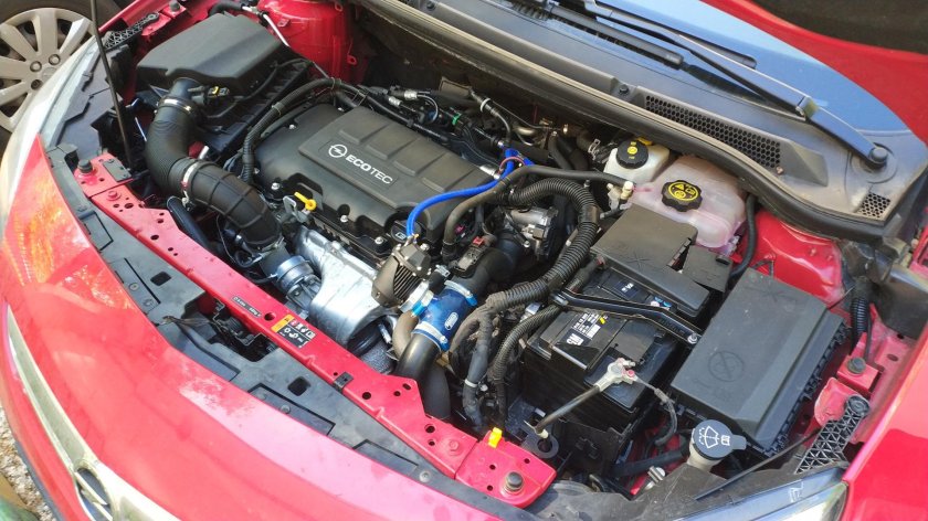 Opel Astra j подкапотка