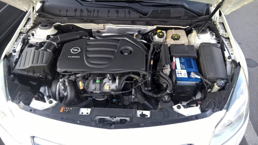 Подкапотное пространство Инсигния 2.0