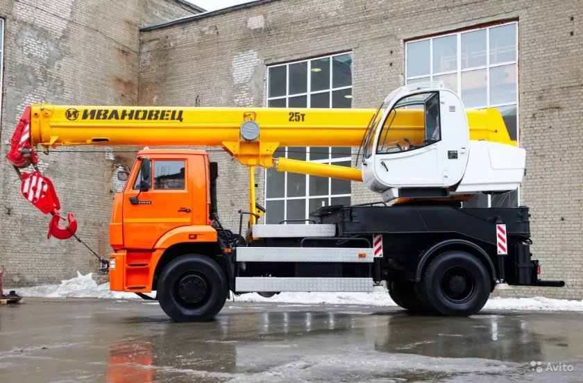 Автокран КС 55744