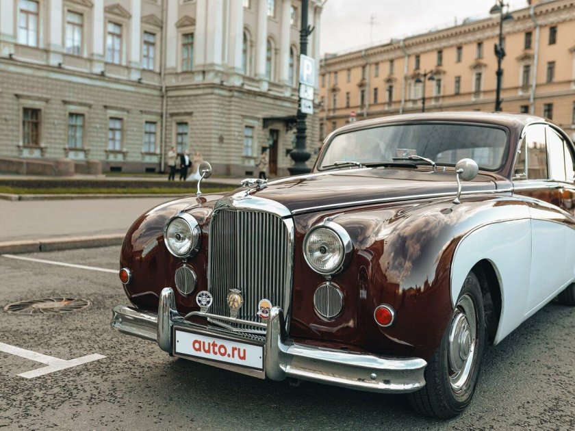 Jaguar Mark 9