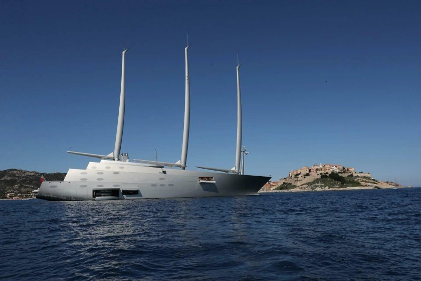 Яхта Андрея Мельниченко