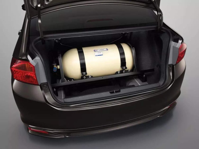 W204 Trunk CNG