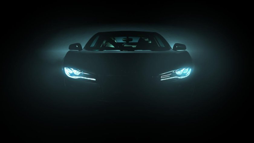 Автомобиль в темноте