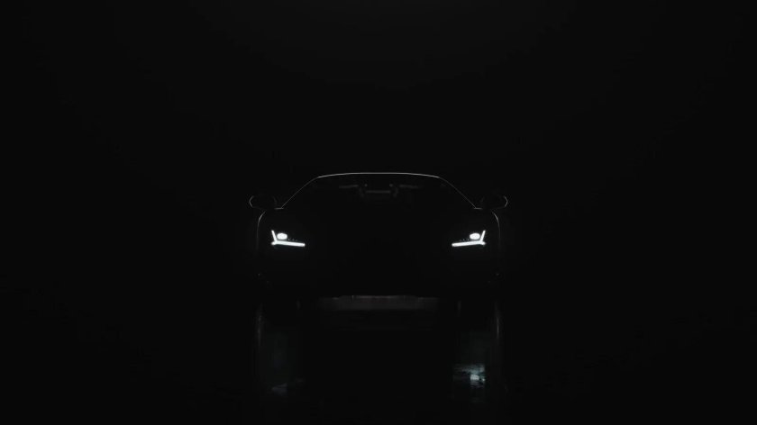 Черное авто в ночном городе Wallpaper