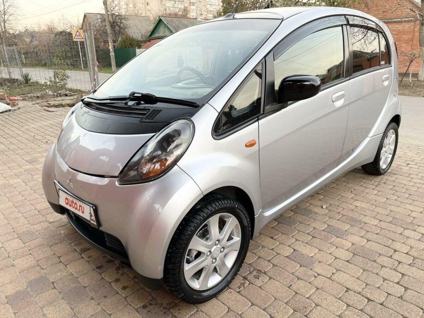 Митсубиси ай 2006