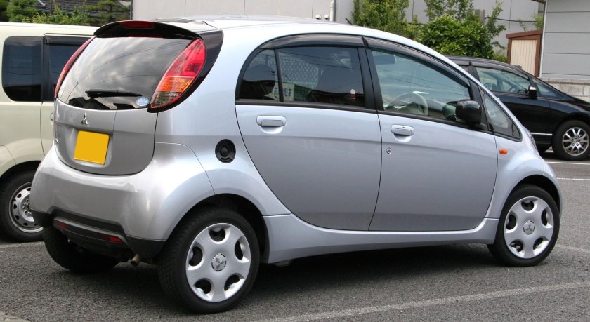 Mitsubishi i 2006