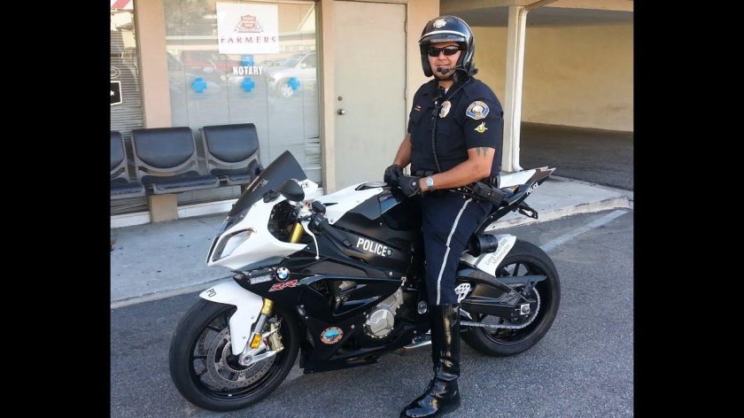 БМВ 1000 RR мотобат