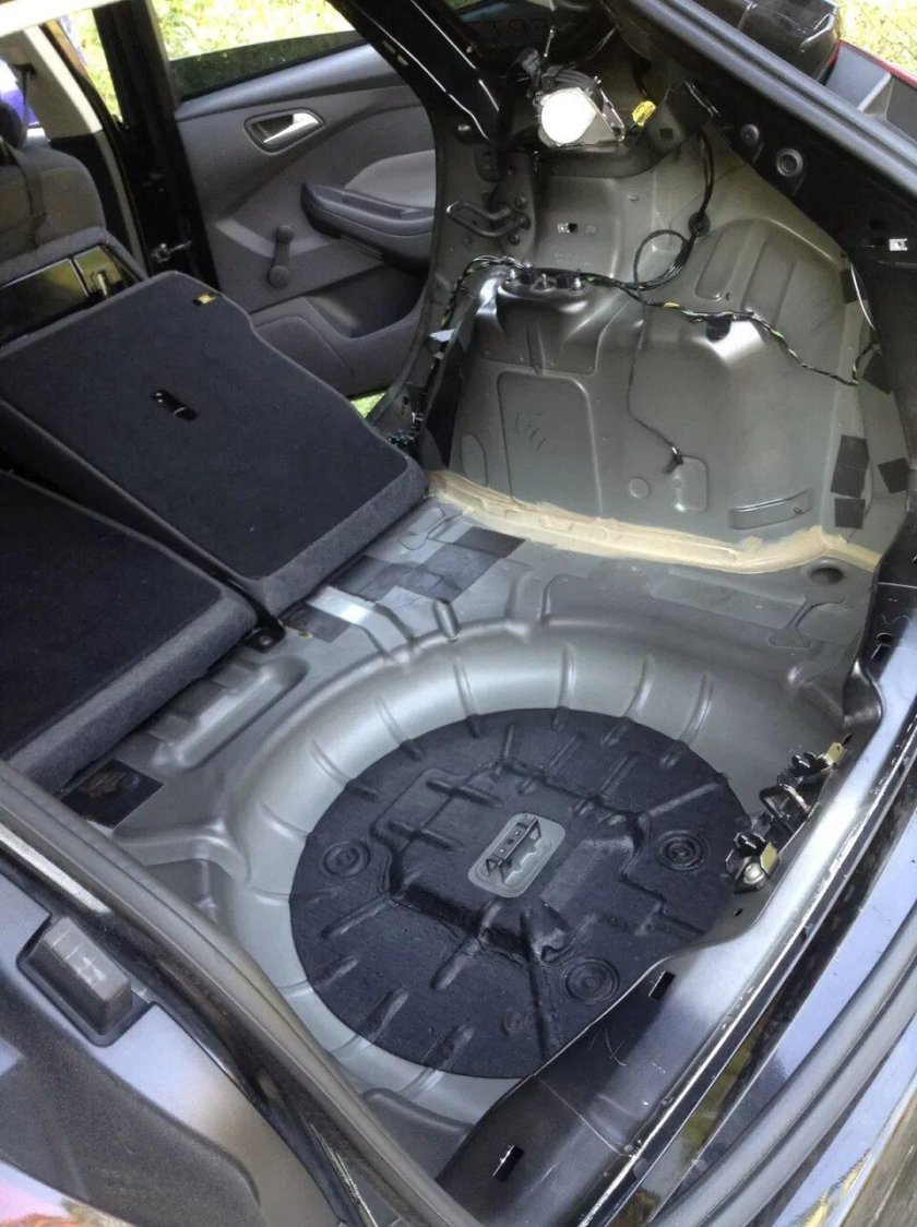 Шумоизоляция багажника Форд фокус 3