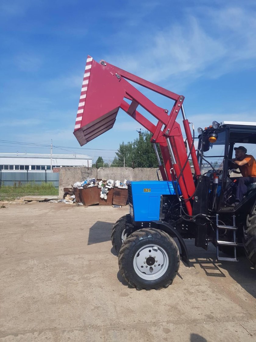 Оборудование навесное фронтально-погрузочное ПФН-0,8м