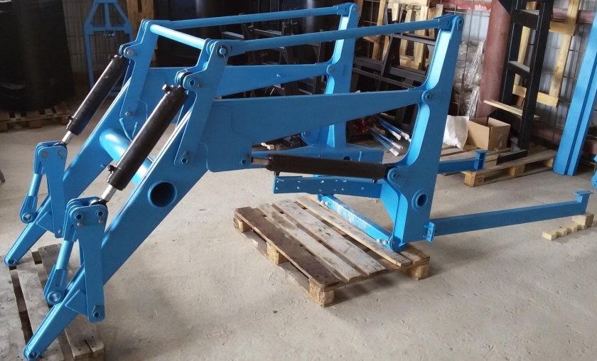 Погрузчик фронтальный ПКУ-0,8