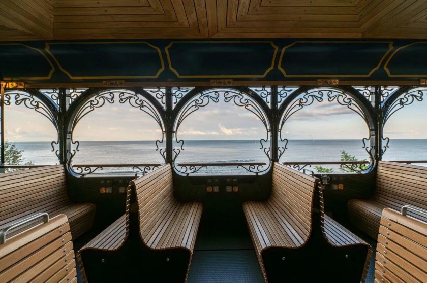 Круизный поезд