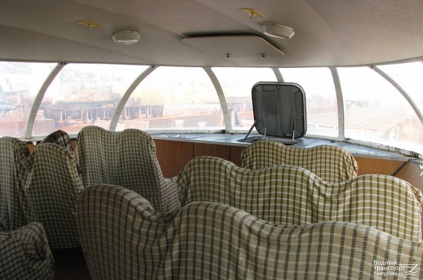 Катер Метеор 207 салон