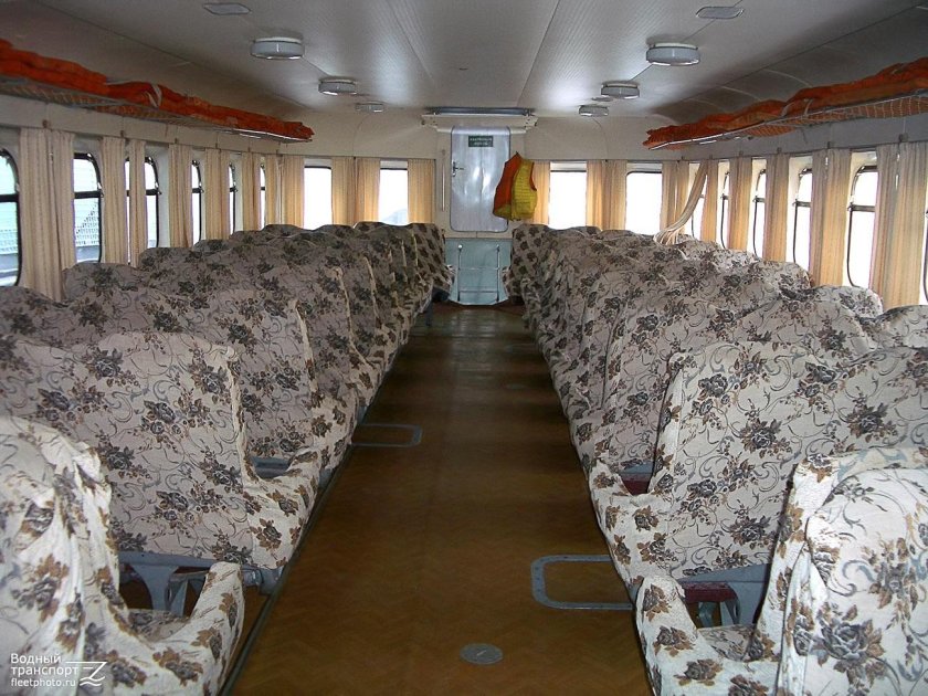 Теплоход ракета салон