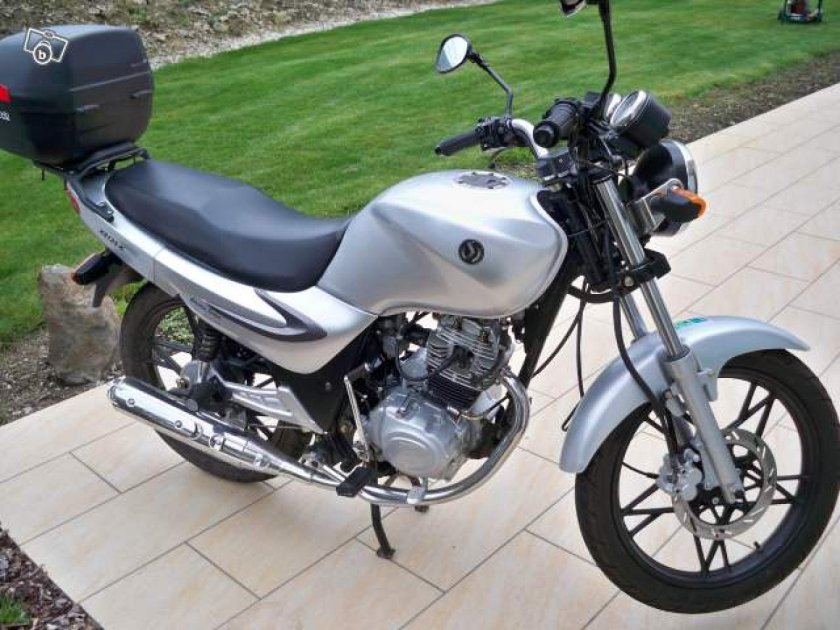 Мотоцикл SYM XS 125