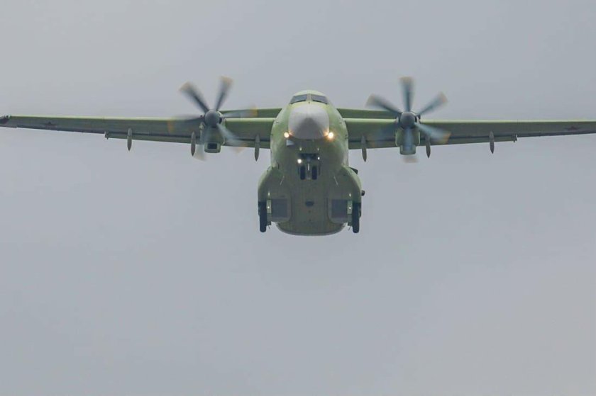 Ил-112в военно-транспортный самолёт