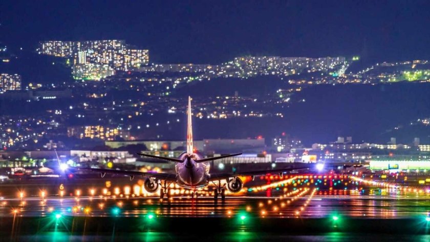 Ночной аэропорт