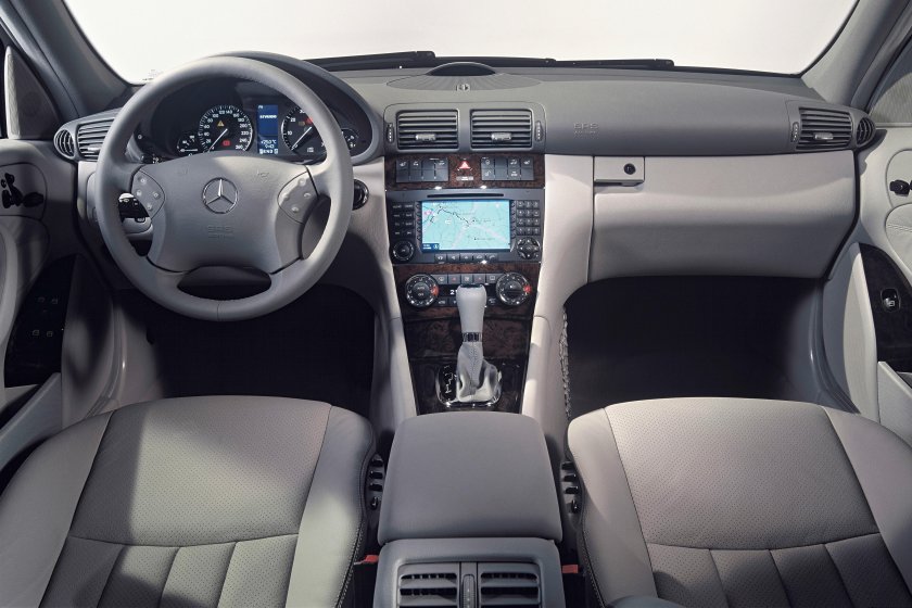 Mercedes-Benz w203 салон