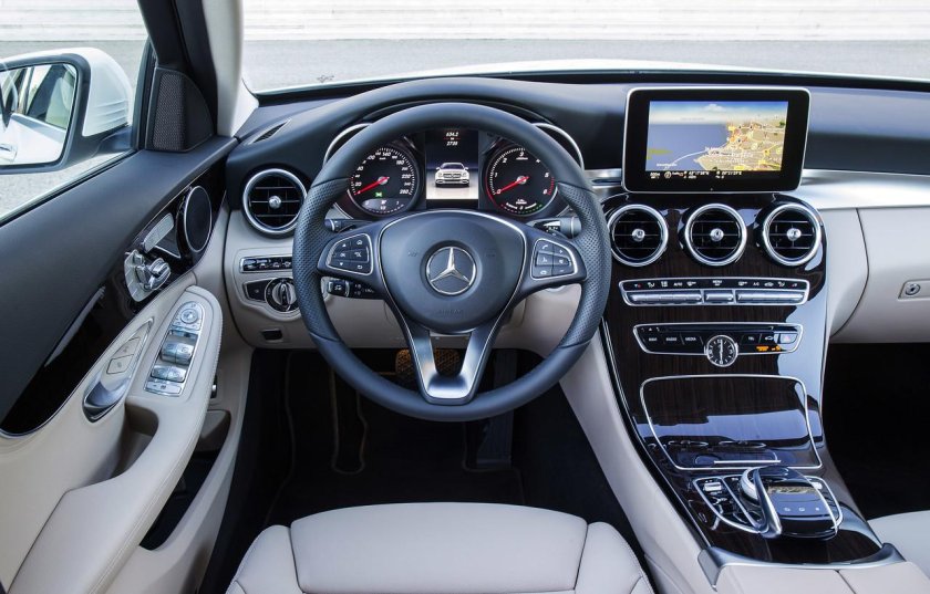 Mercedes Benz c180 салон
