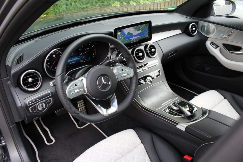 Мерседес Бенц c class 2019