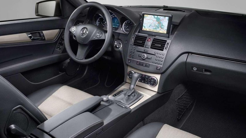 Mercedes Benz c class w204 салон