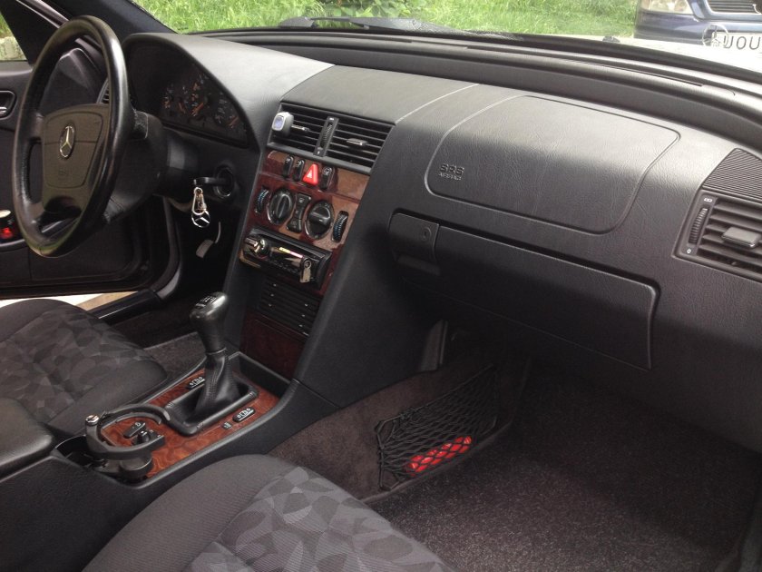 Mercedes w202 Interior