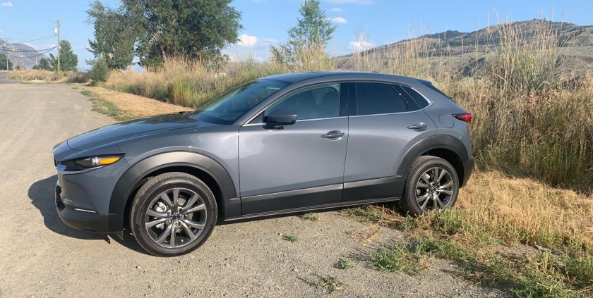 Мазда CX 30 серая