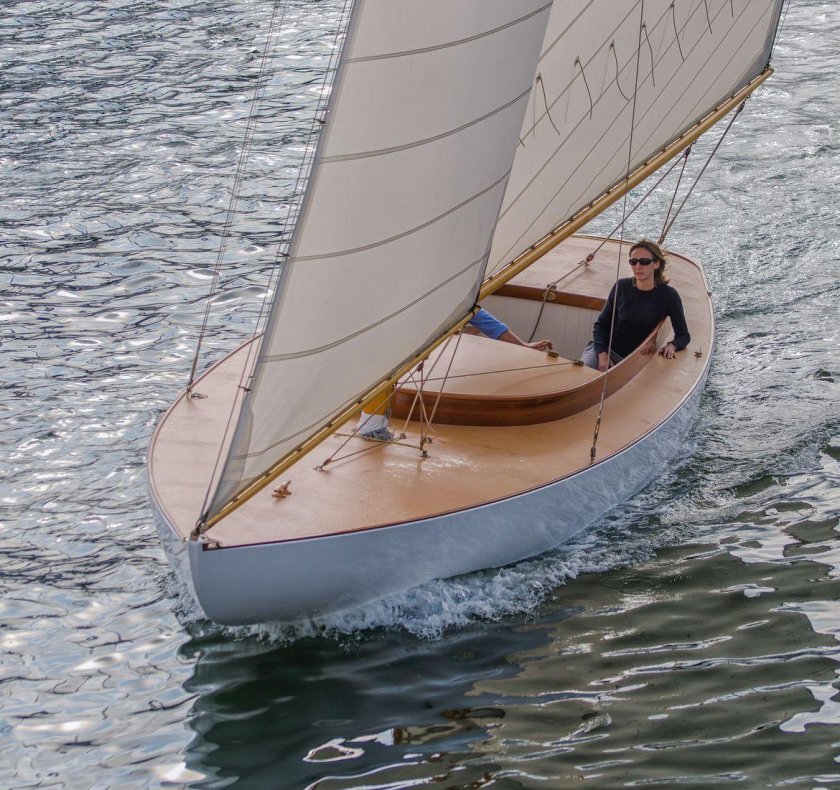 Швертбот Каравелла